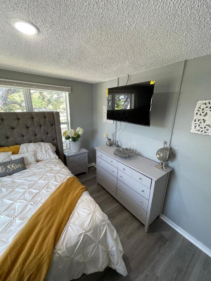 St. Petersburg Downtown Apartments Ngoại thất bức ảnh
