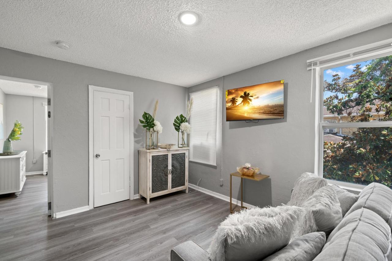 St. Petersburg Downtown Apartments Ngoại thất bức ảnh